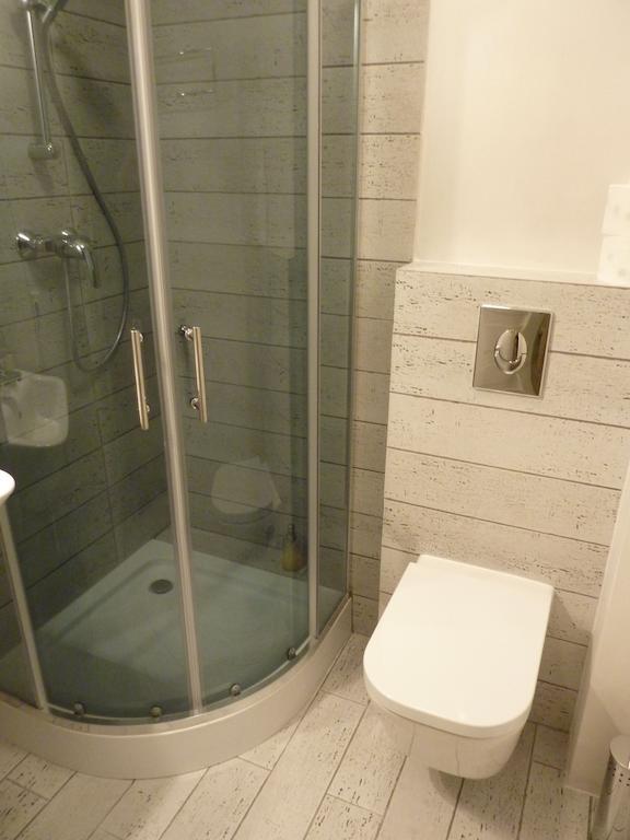 Koro De Varsovio - Apartament Ciasna 10 エクステリア 写真